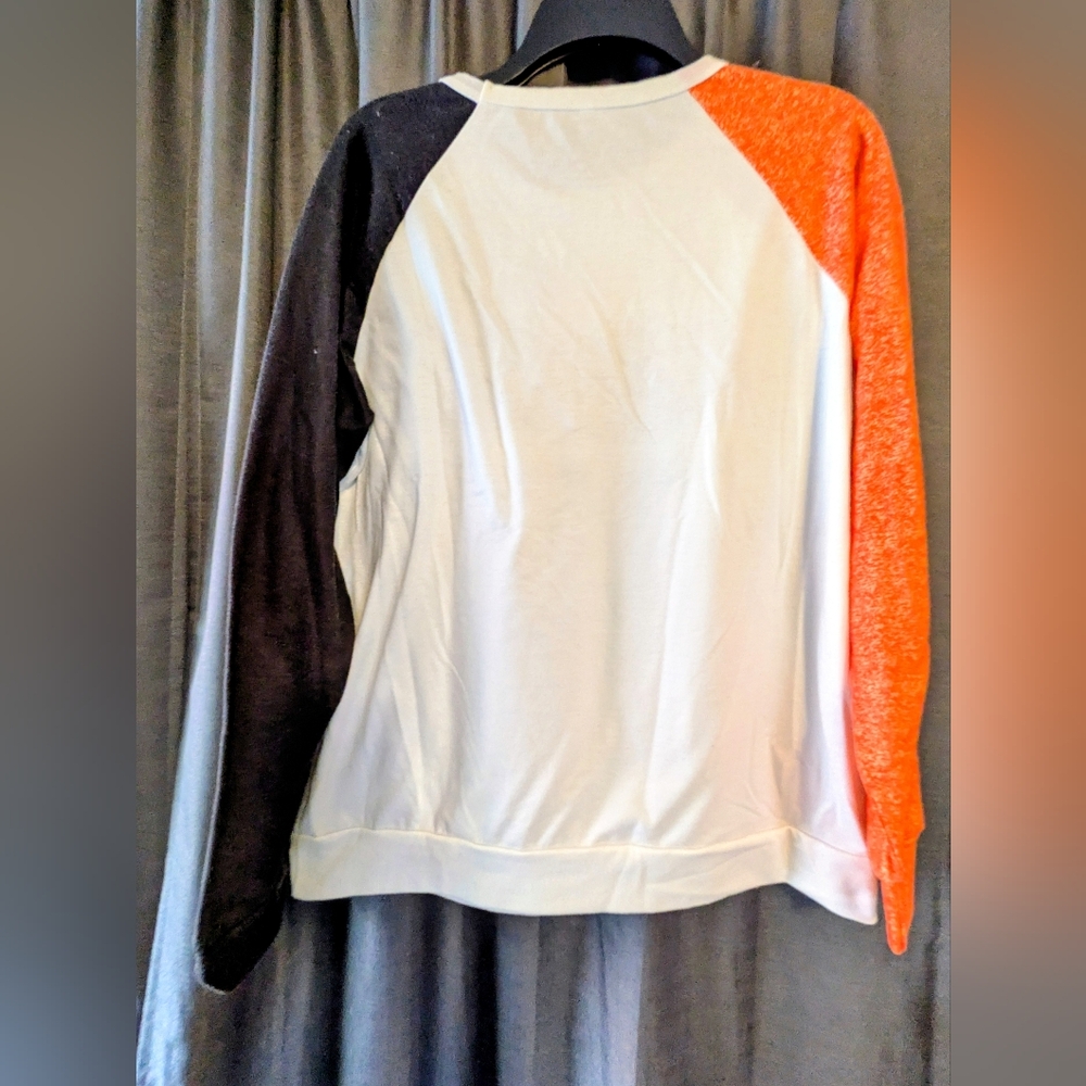 Women's Graphic Halloween Villains Friends Sweatshirt Sz. XL - Picture 4 of 5